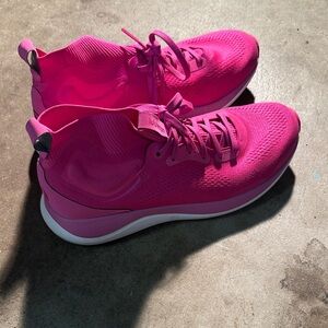 Lululemon Chargefeel Mid women's workout shoe in Sonic Pink Size 10